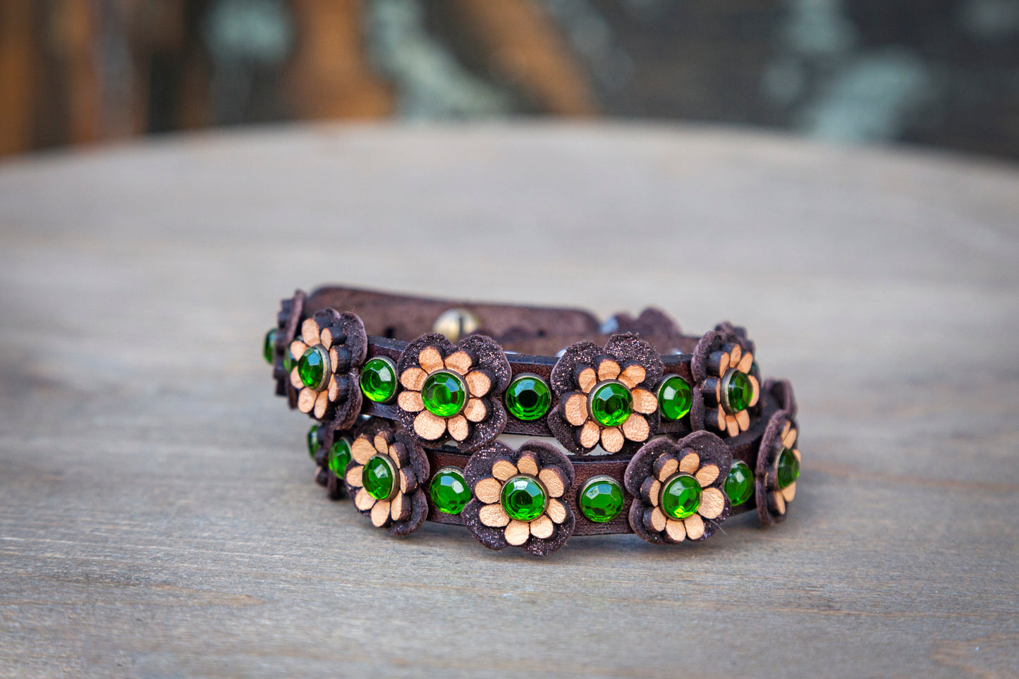 DAISY bracelet made of natural leather brown / stones light green