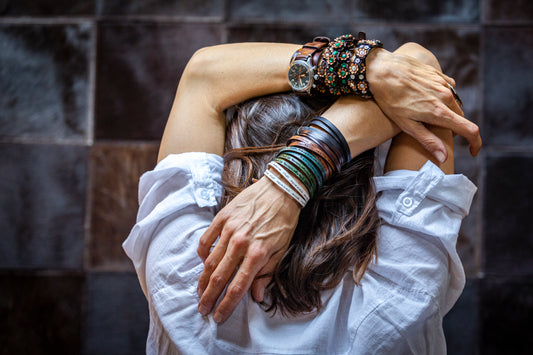 DAISY bracelet made of natural leather brown / dark green stones