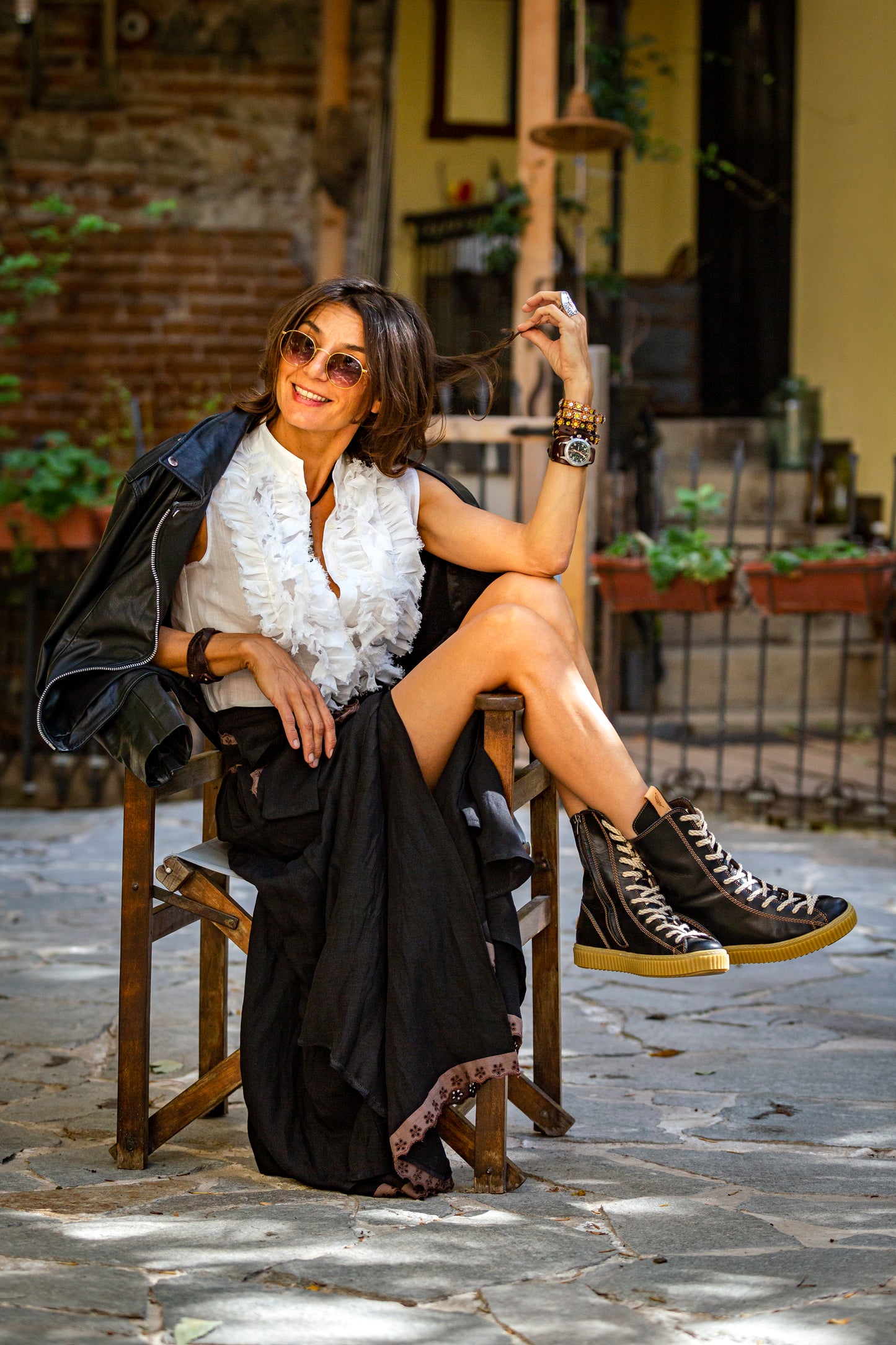 DAISY natural leather bracelet dark brown / stones dark blue