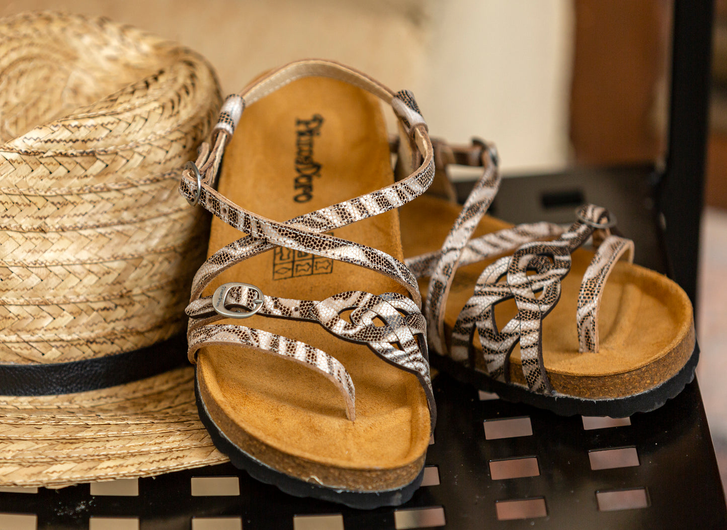 CLOE Genuine leather sandals