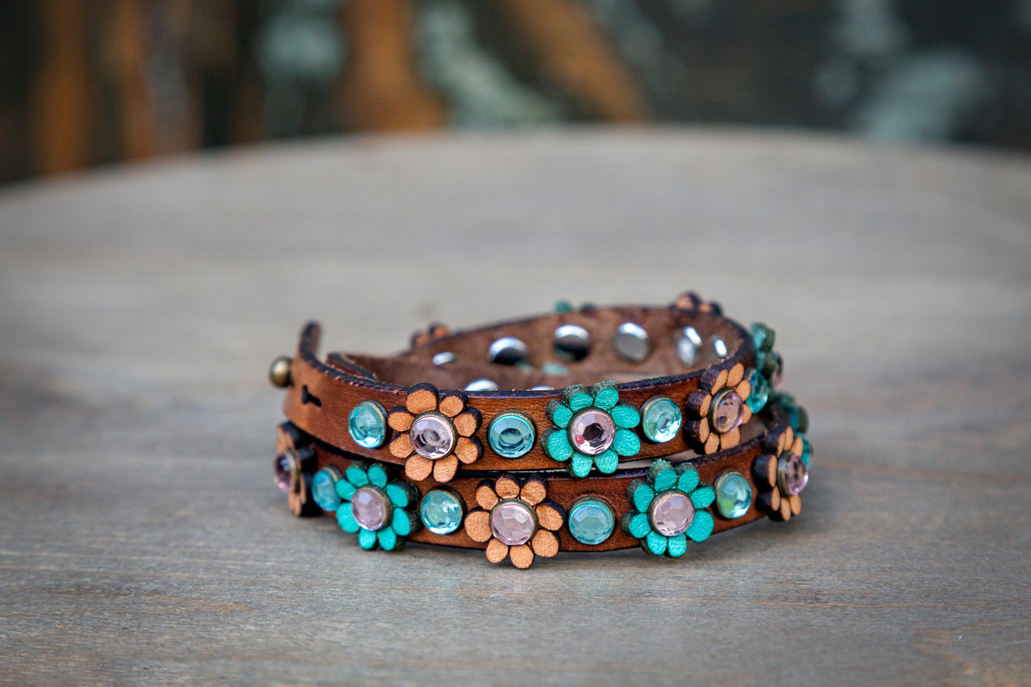 DAISY natural leather bracelet brown / turquoise flowers / stones turquoise-pink