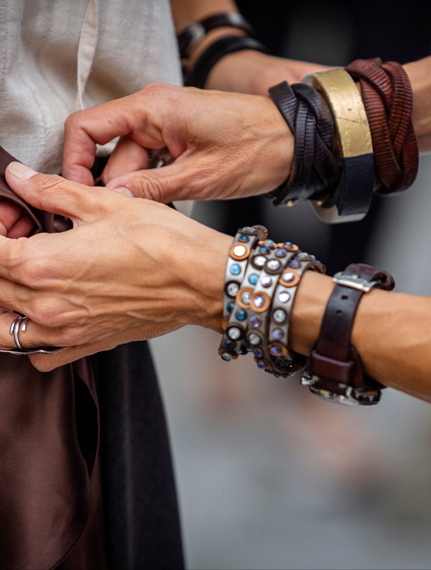 Bracelet made of genuine leather pearl / purple stones MOON
