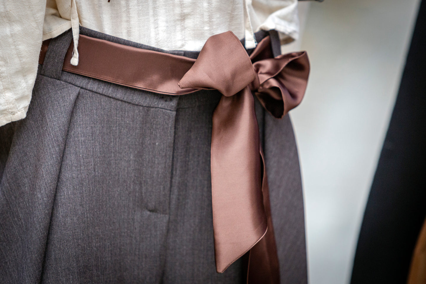 Cloche trousers gray from cold wool. We make it according to individual sizes. 
