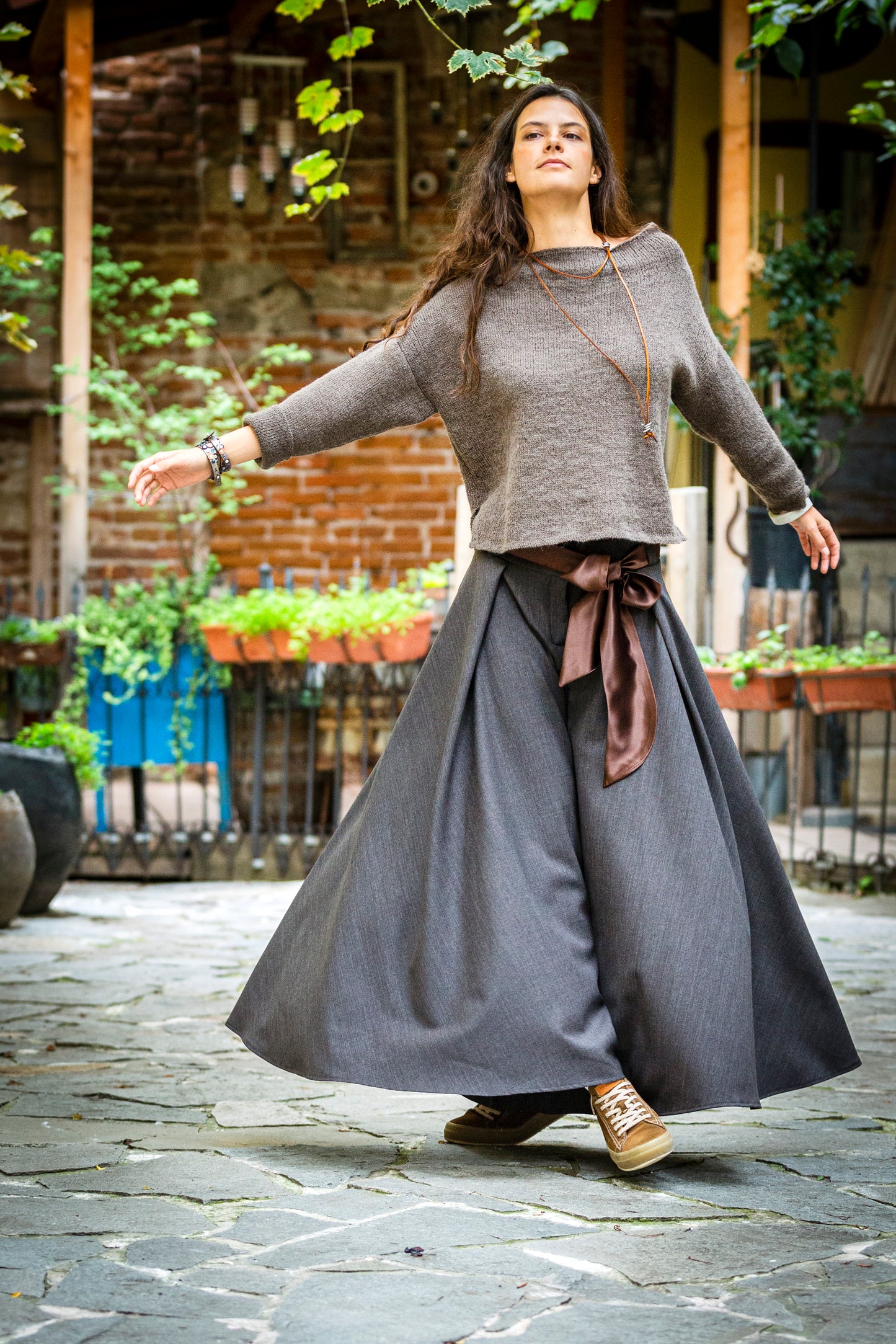 Cloche trousers gray from cold wool. We make it according to individual sizes. 