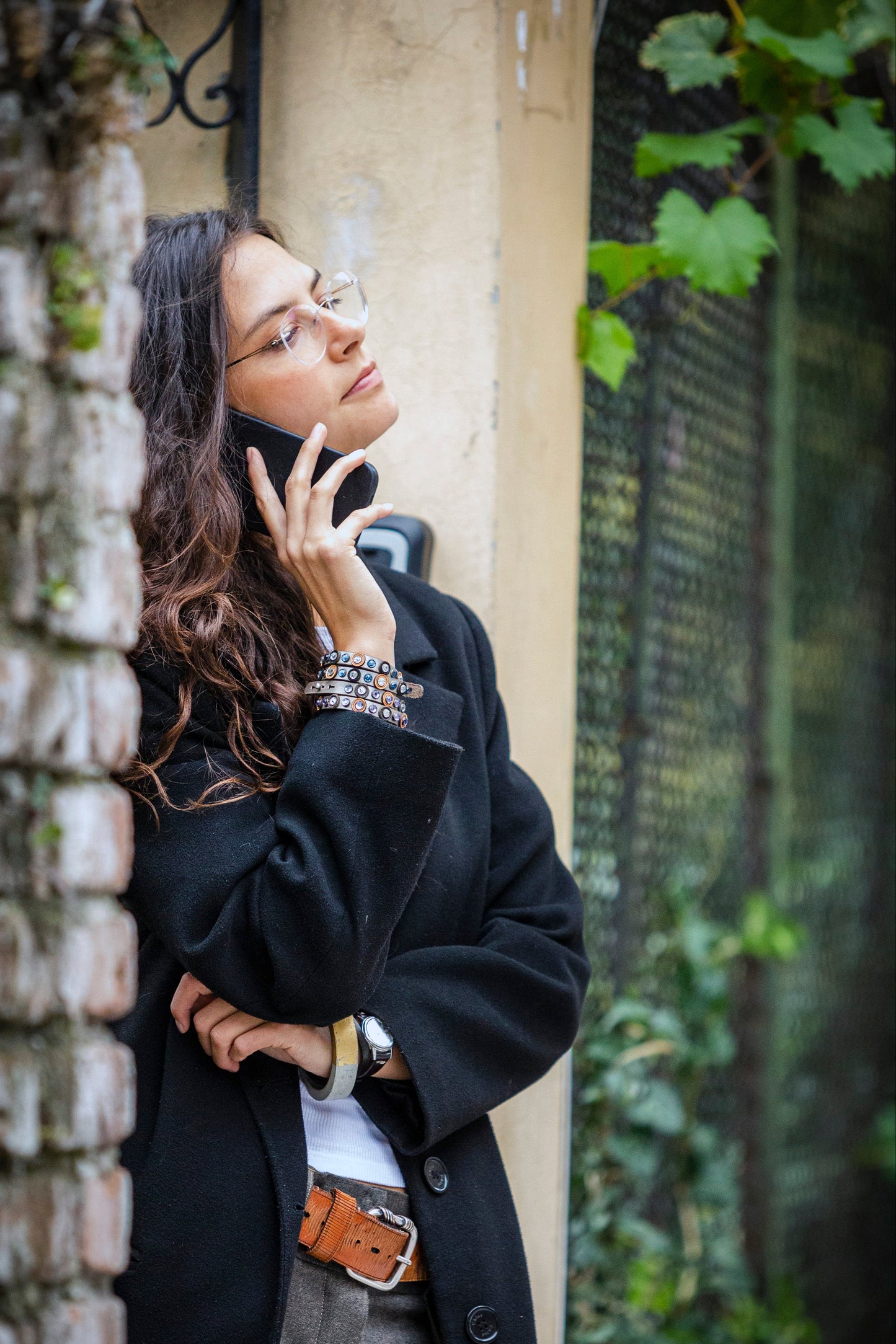 Bracelet made of genuine leather pearl / purple stones MOON