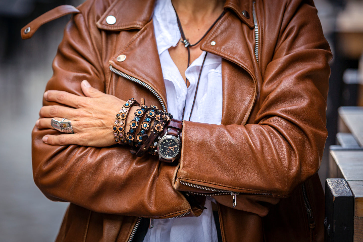 DAISY natural leather bracelet dark brown / stones dark blue