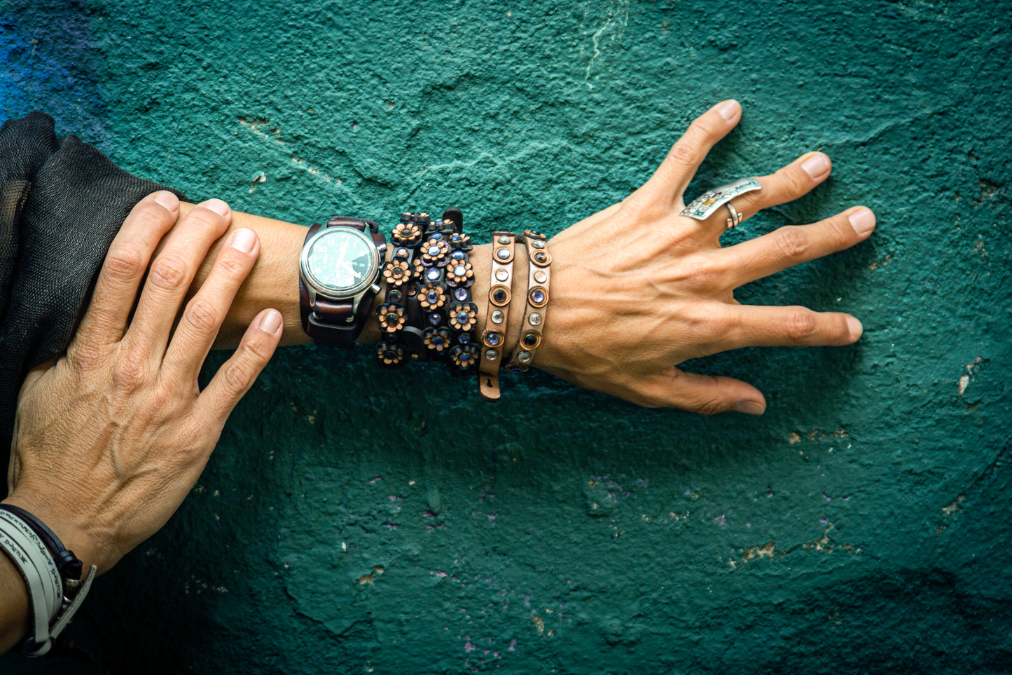 MOON bracelet made of genuine leather, pearl color / blue stones